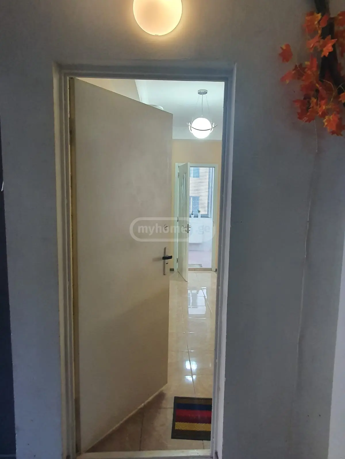  Продается 2 комнатная  Квартира в Ваке  на ул. А.Размадзе 