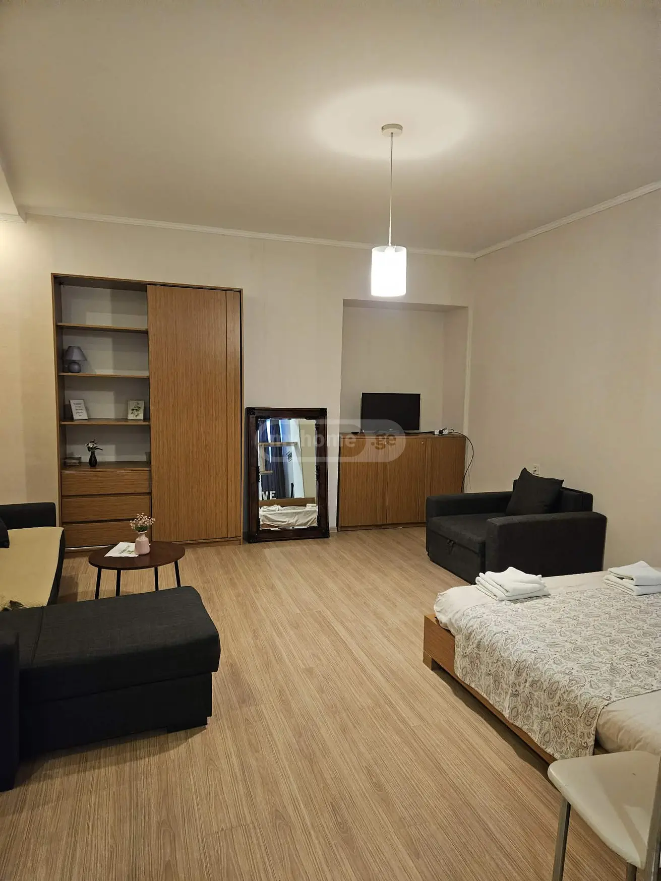  Satılık 2   Daire in Sololaki dist. (Old Tbilisi)  in L. Asatiani st. 