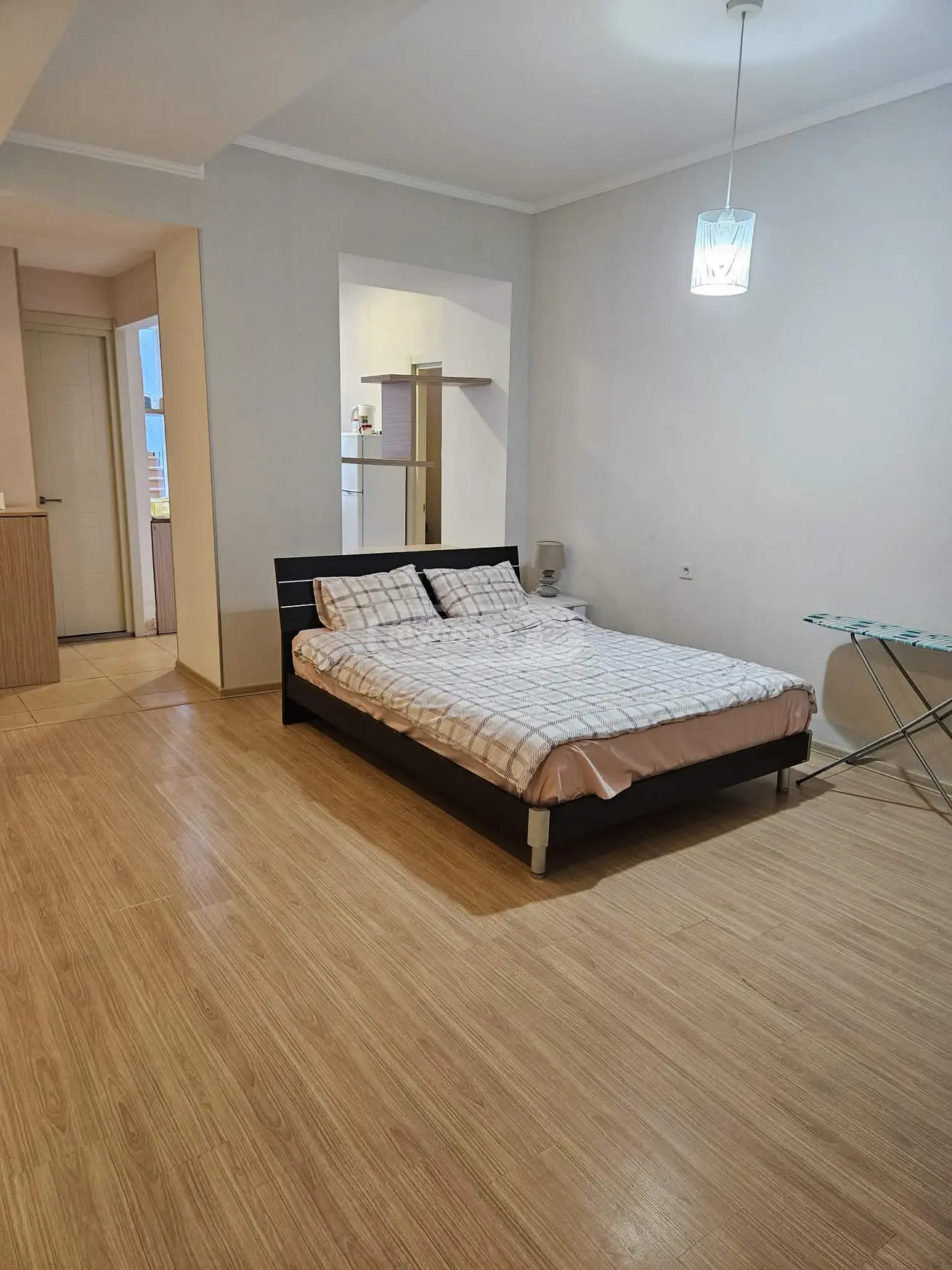  Satılık 2   Daire in Sololaki dist. (Old Tbilisi)  in L. Asatiani st. 