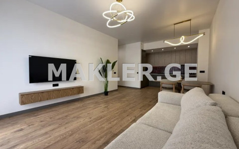  იყიდება 3 ოთახიანი  ბინა საბურთალოზე  უნივერსიტეტის ქუჩაზე 