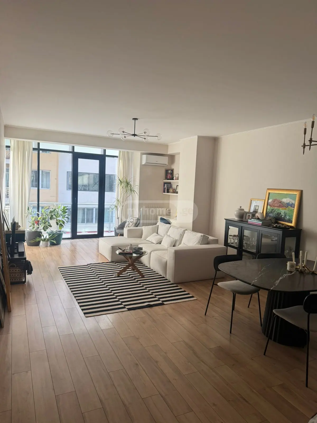  For Rent 2 room  Apartment in Vake dist.  in Paliashvili st. 