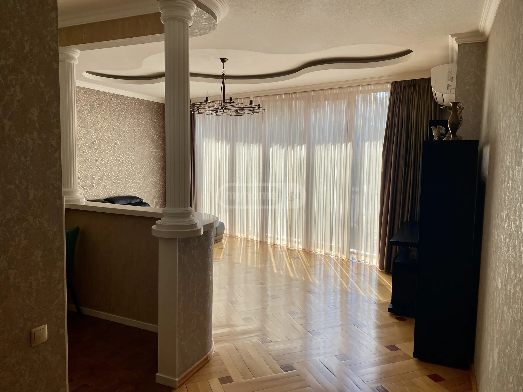  For Rent 3 room  Apartment in Vake dist.  in Kipshidze st. 