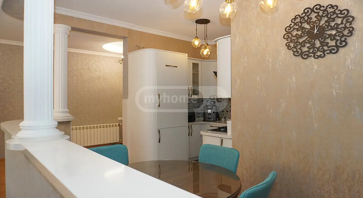  For Rent 3 room  Apartment in Vake dist.  in Kipshidze st. 