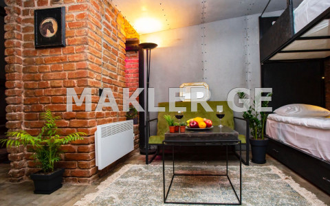  Продается 1 комнатная  Квартира в Чугурети  на пр. Агмашенебели 