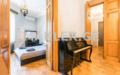  Продается 7 комнатная  Квартира в Исани  на пр. Кетевана Цамебули 