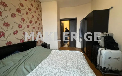  იყიდება 2 ოთახიანი  ბინა მთაწმინდაზე (ძველ თბილისში)  ს. ვირსალძის ქუჩაზე 