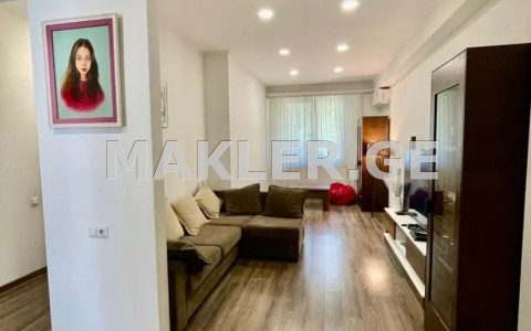  იყიდება 3 ოთახიანი  ბინა ვაკეში  პაატა დათუაშვილის ქუჩაზე 