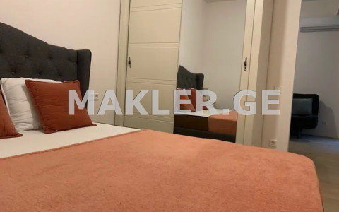  Продается 2 комнатная  Квартира в Ваке  на пр. И. Чавчавадзе 