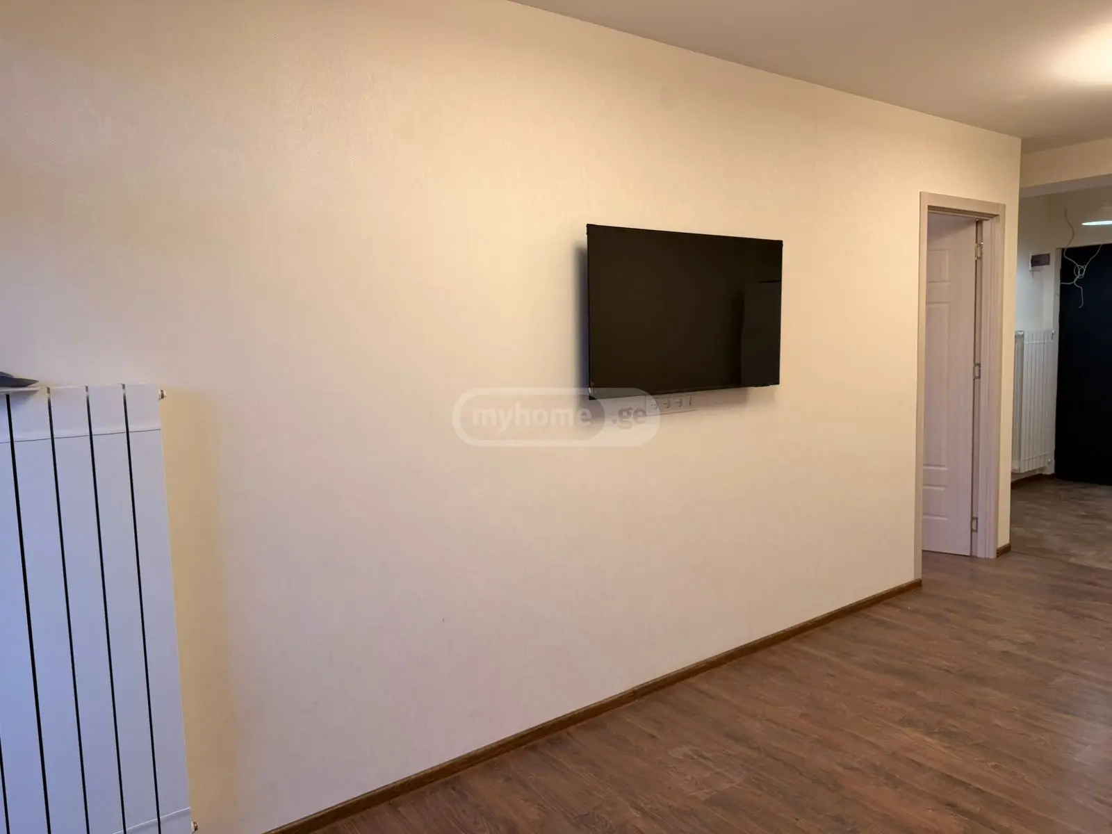  ქირავდება 2 ოთახიანი  ბინა ლისის ტბაზე  ავთო ვარაზის ქუჩა 