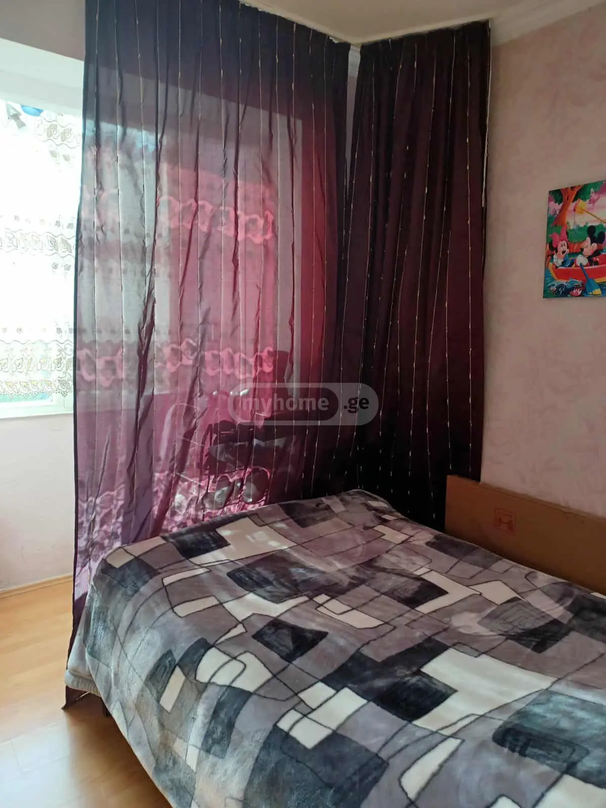  იყიდება 2 ოთახიანი  ბინა საბურთალოზე  დოლიძის ქუჩაზე 