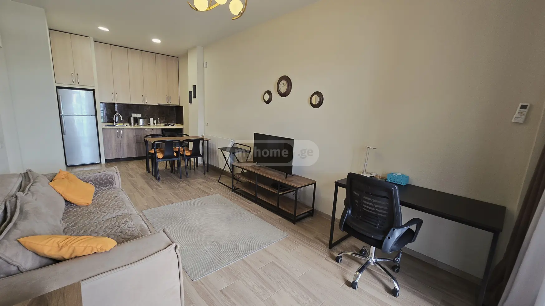  ქირავდება 2 ოთახიანი  ბინა საბურთალოზე  ქავთარაძის ქუჩაზე 