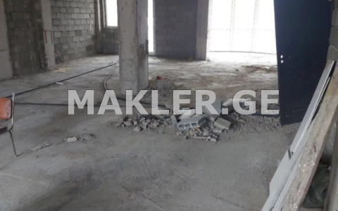  Продается 4 комнатная  Квартира в Сабуртало  на ул. Саирме 