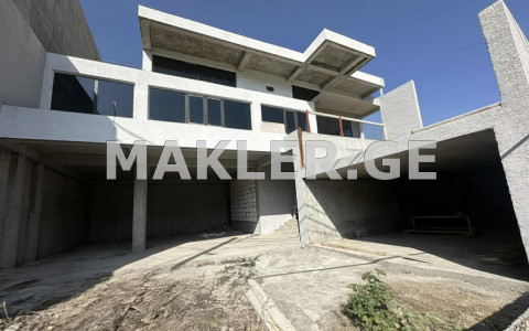  იყიდება 905 m² ფართობის საკუთარი სახლი კაკლებში