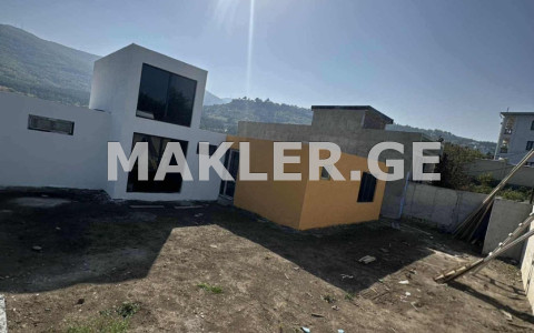  იყიდება 905 m² ფართობის საკუთარი სახლი კაკლებში