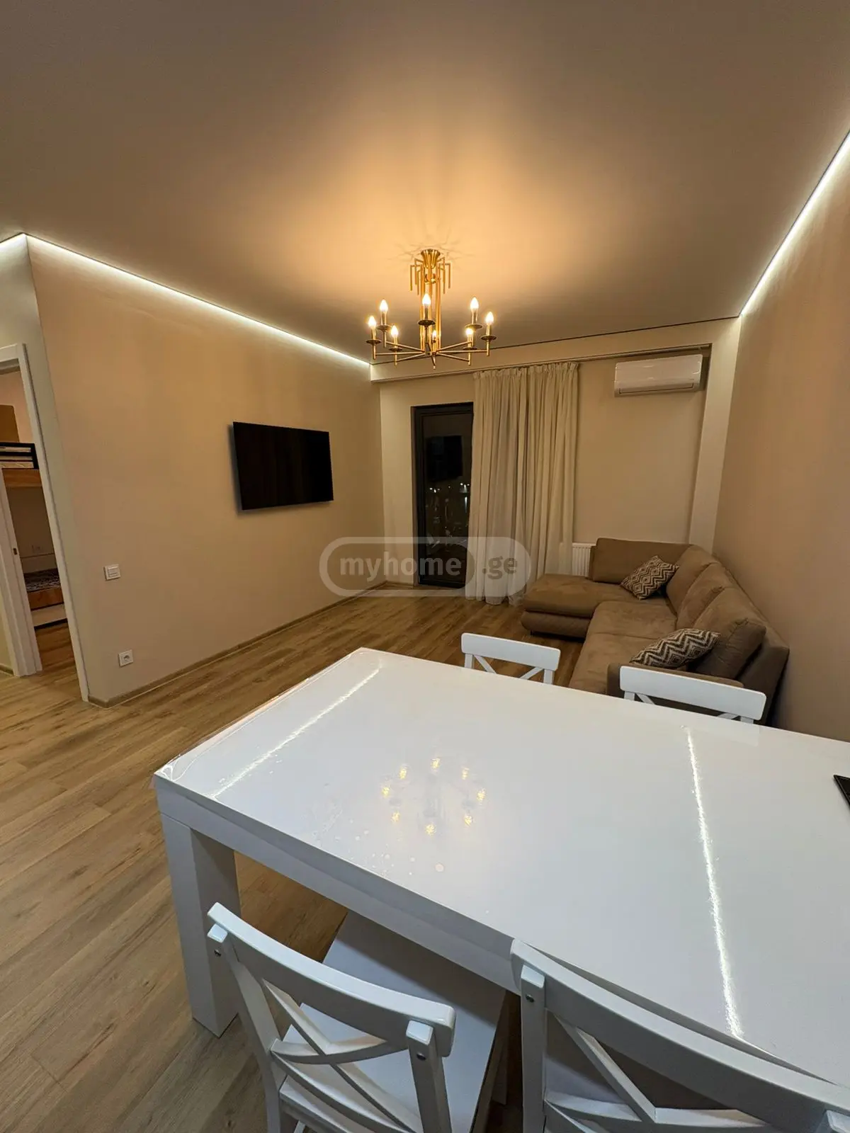  ქირავდება 3 ოთახიანი  ბინა საბურთალოზე  გელოვანის გამზირზე 