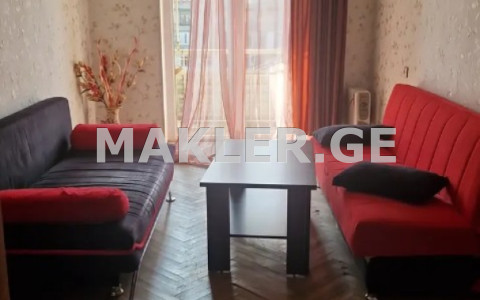  იყიდება 4 ოთახიანი  ბინა საბურთალოზე  ვაჟა-ფშაველას გამზირზე 