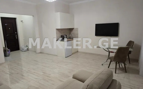  ქირავდება 3 ოთახიანი  ბინა ვერაზე  ქუჩიშვილის ქუჩაზე 