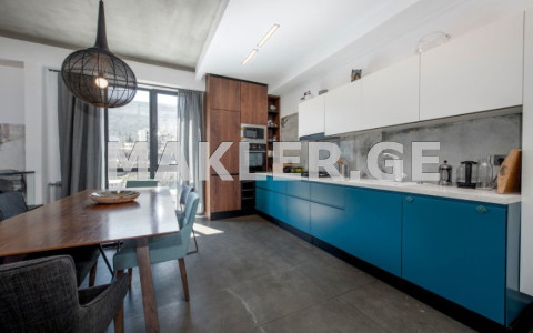  Продается 5 комнатная  Квартира в Ваке  на ул. Мцкета 