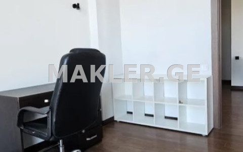  Продается 4 комнатная  Квартира в Ортачале  на ул. Артура Лаиста 