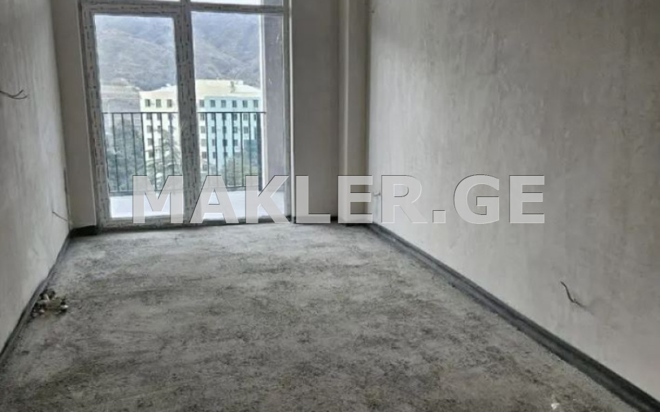  Продается 3 комнатная  Квартира в Исани  на пр. Бери Габриел салоси 