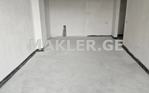  Продается 3 комнатная  Квартира в Исани  на пр. Бери Габриел салоси 