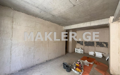  出售 3 room  公寓 萨布尔塔洛区  in Gagarini St. 
