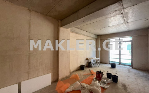  出售 3 room  公寓 萨布尔塔洛区  in Gagarini St. 