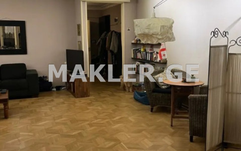  იყიდება 3 ოთახიანი  ბინა საბურთალოზე  ვაჟა-ფშაველას გამზირზე 