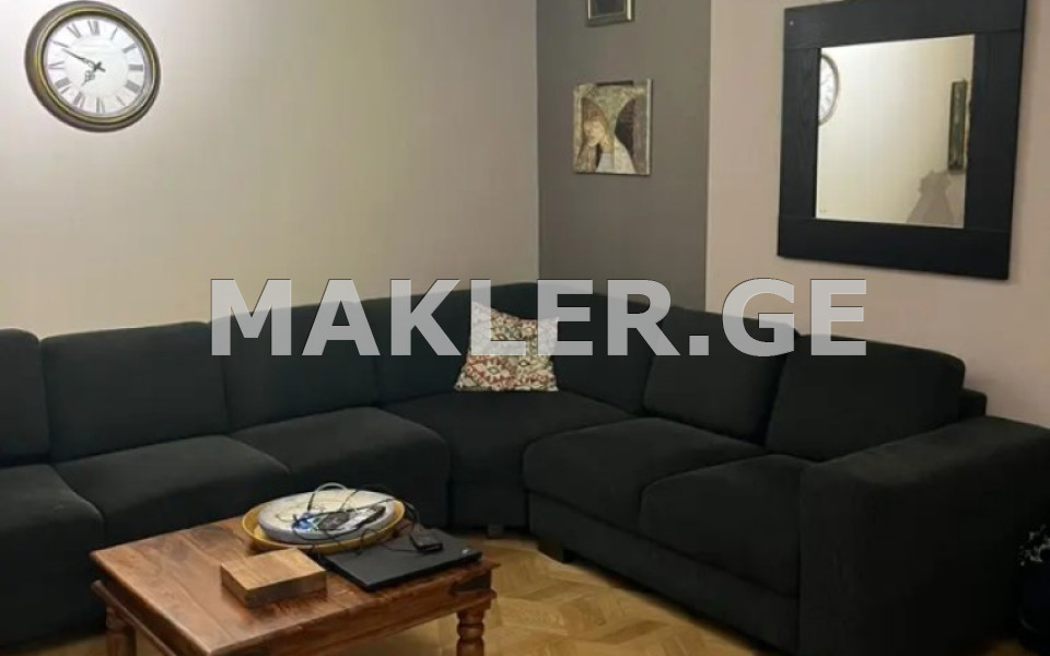  იყიდება 3 ოთახიანი  ბინა საბურთალოზე  ვაჟა-ფშაველას გამზირზე 