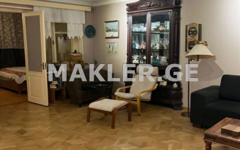  იყიდება 3 ოთახიანი  ბინა საბურთალოზე  ვაჟა-ფშაველას გამზირზე 