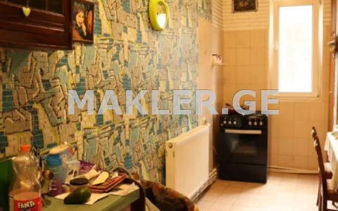  იყიდება 4 ოთახიანი  ბინა საბურთალოზე  ო. ჭილაძის ქუჩაზე 