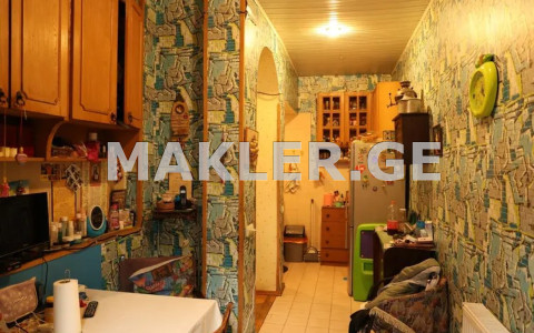  იყიდება 4 ოთახიანი  ბინა საბურთალოზე  ო. ჭილაძის ქუჩაზე 