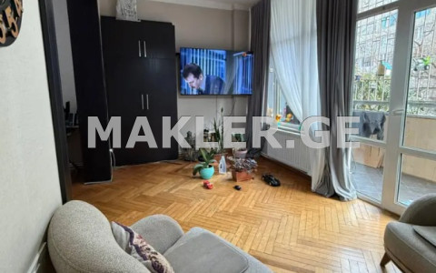  Продается 2 комнатная  Квартира в Сабуртало  на ул. С.Чиковани 