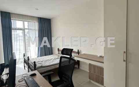  Сдаётся 4 комнатная  Квартира в Сабуртало  на ул. Канделаки 