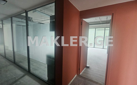  ქირავდება 54 m² ფართობის ოფისი ორთაჭალაში  გორგასლის ქუჩაზე 