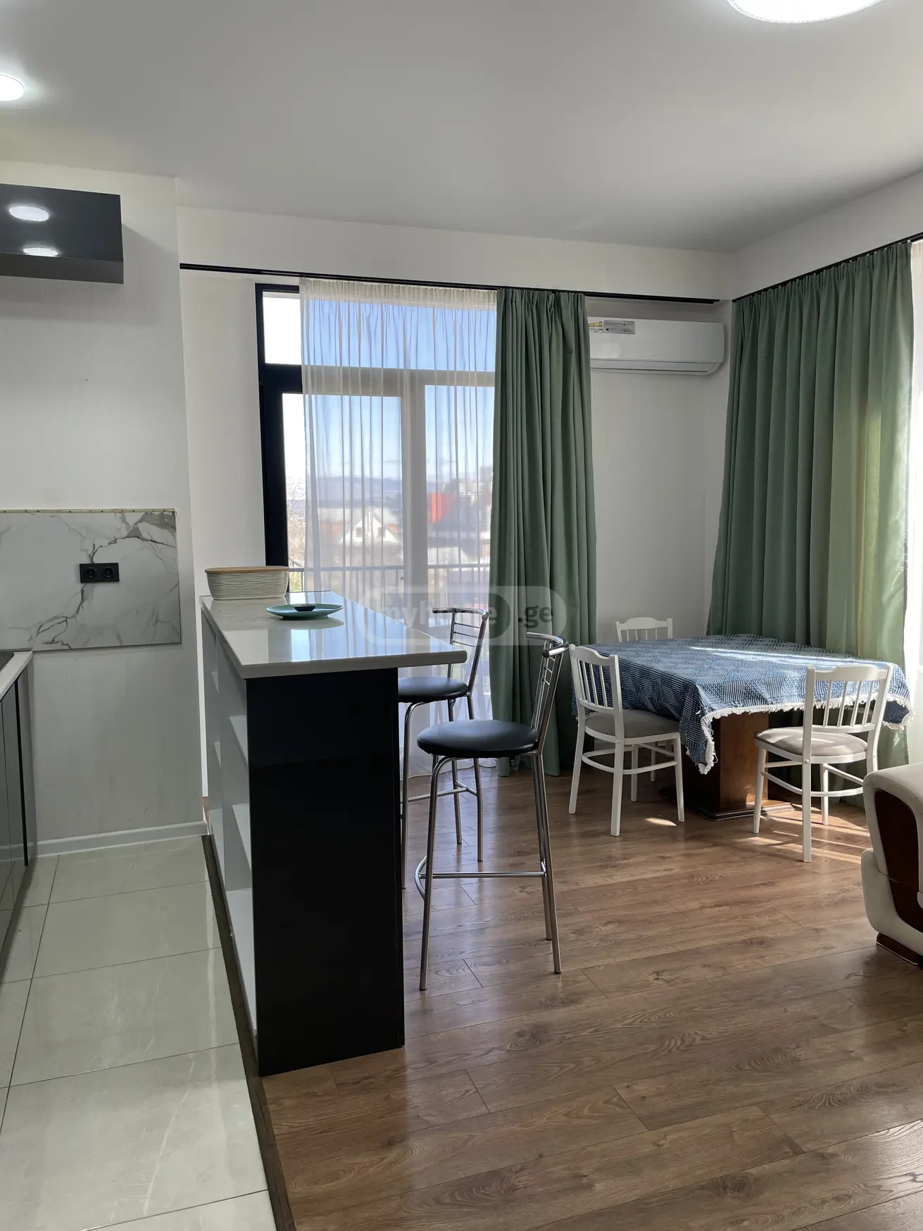  Сдаётся 3 комнатная  Квартира в Ваке  на ул. Н. Джвания 