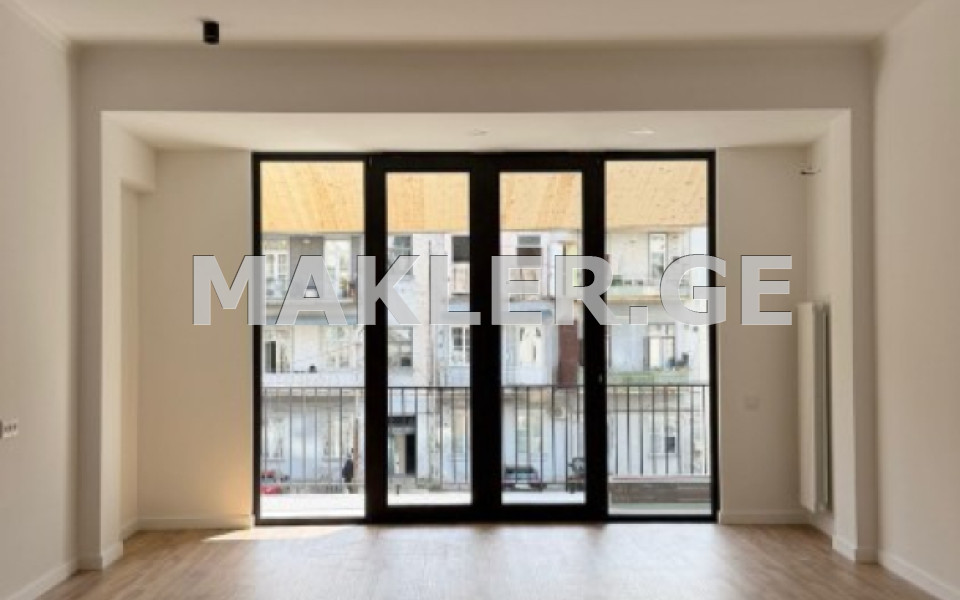  იყიდება 4 ოთახიანი  ბინა ვაკეში  ი. ჭავჭავაძის გამზ. 