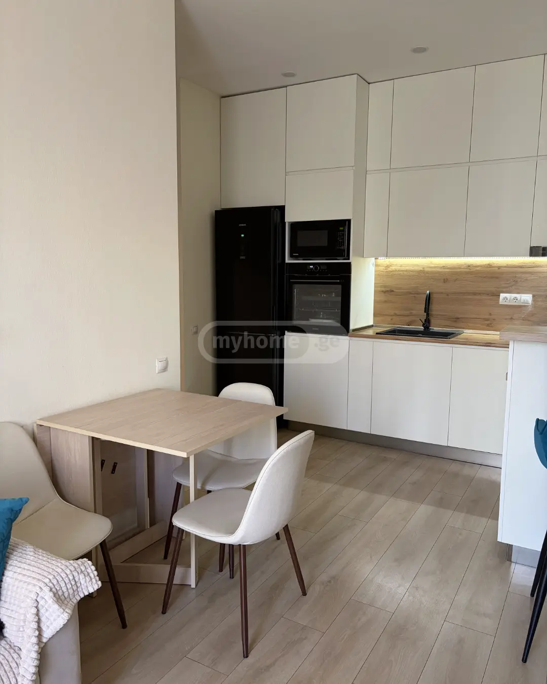  For Rent 3 room  Apartment in Saburtalo dist.  in Ana Politkovskaya st. 