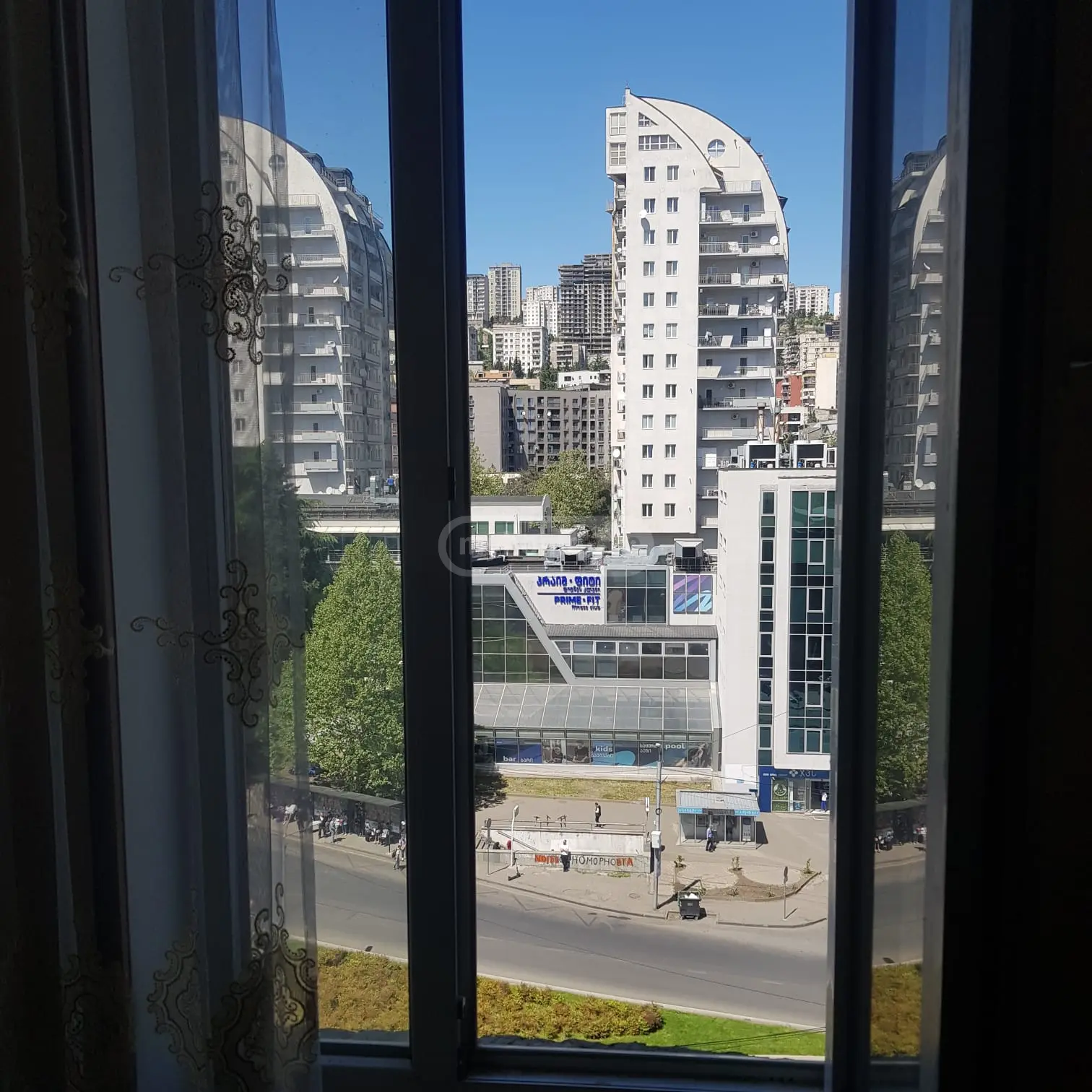  For Rent 3 room  Apartment in Saburtalo dist.  in Vazha-pshavela avenue 