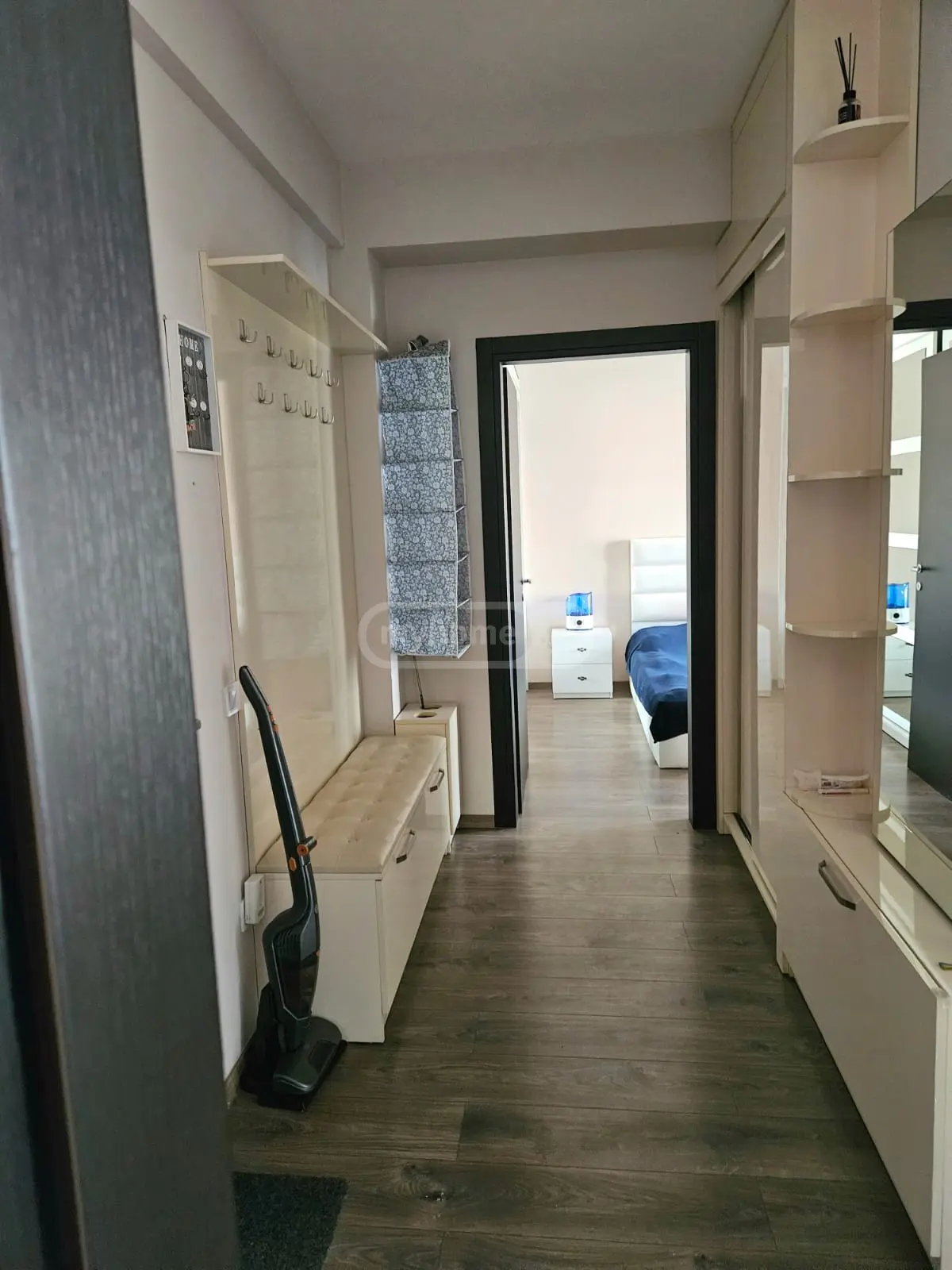  ქირავდება 2 ოთახიანი  ბინა საბურთალოზე  ნუცუბიძის ქუჩაზე 