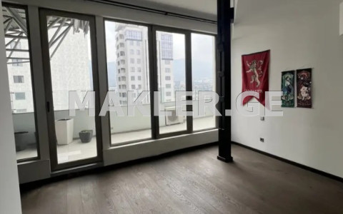  იყიდება 5 ოთახიანი  ბინა საბურთალოზე  თამარაშვილის ქუჩაზე 