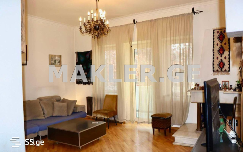  For Sale 5 room  Apartment in Vera dist.  in Petriashvili st. 