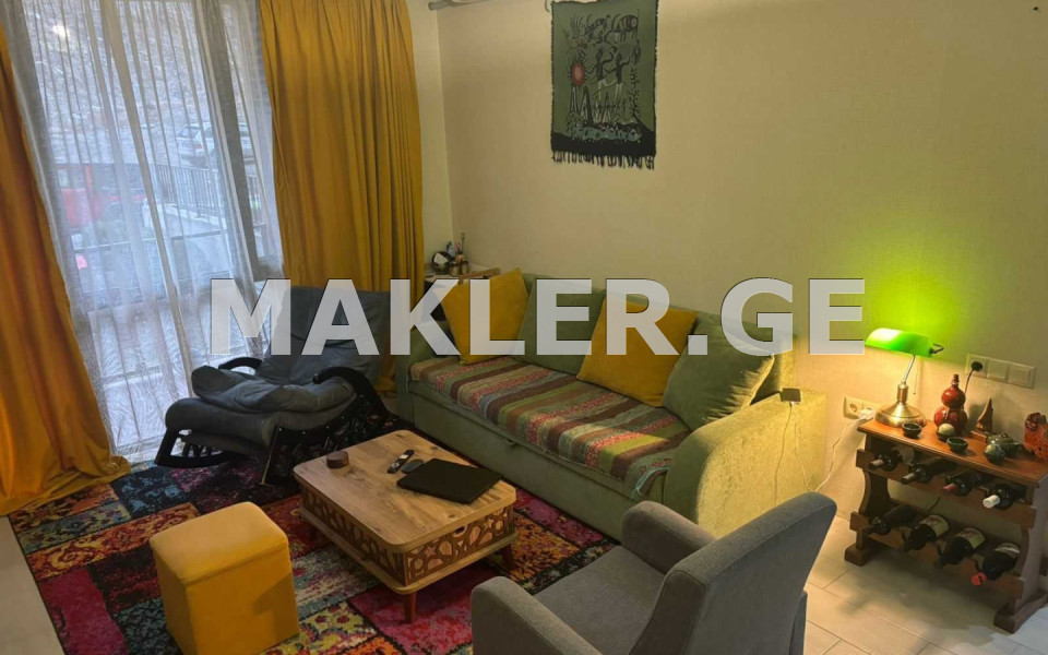  იყიდება 3 ოთახიანი  ბინა ორთაჭალაში  ნადიკვარის ქუჩაზე 