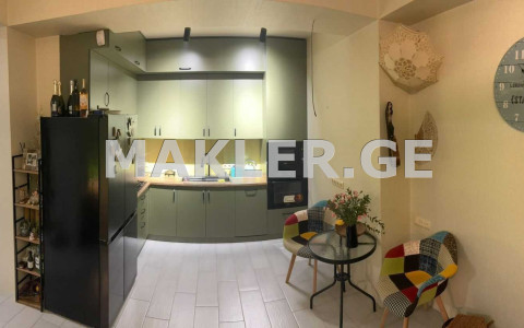  იყიდება 3 ოთახიანი  ბინა ორთაჭალაში  ნადიკვარის ქუჩაზე 