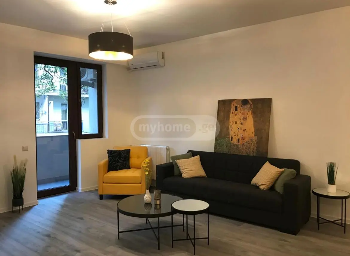  ქირავდება 2 ოთახიანი  ბინა ვაკეში  ირ. აბაშიძის ქუჩაზე 