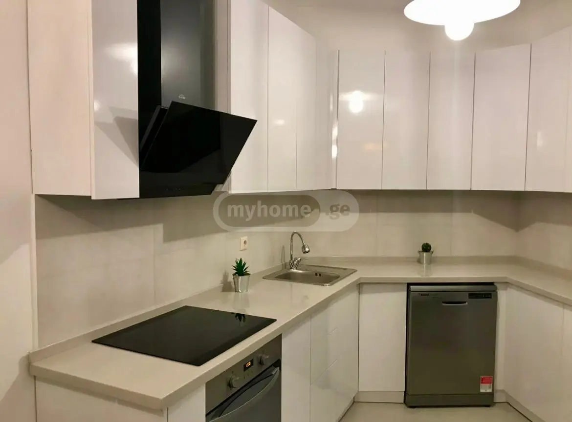  ქირავდება 2 ოთახიანი  ბინა ვაკეში  ირ. აბაშიძის ქუჩაზე 