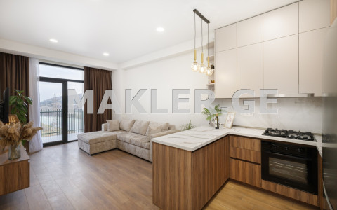  Продается 2 комнатная  Квартира в Исани  на пр. Бери Габриел салоси 