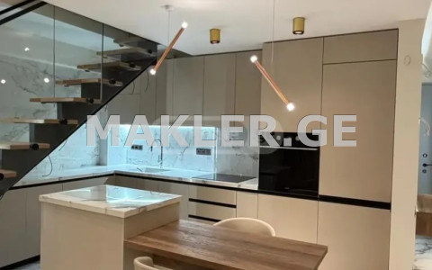  Сдаётся 3 комнатная  Квартира на Озере Лиси