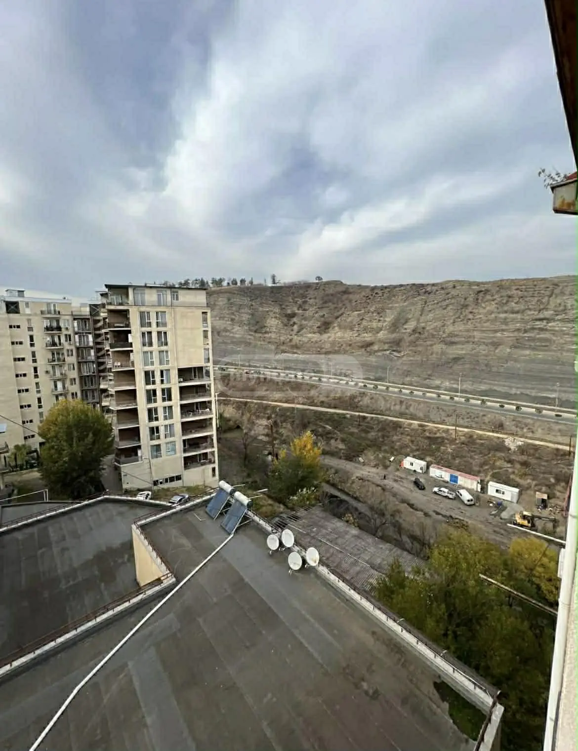  For Rent 3 room  Apartment in Saburtalo dist.  in G. Gabashvili st. 