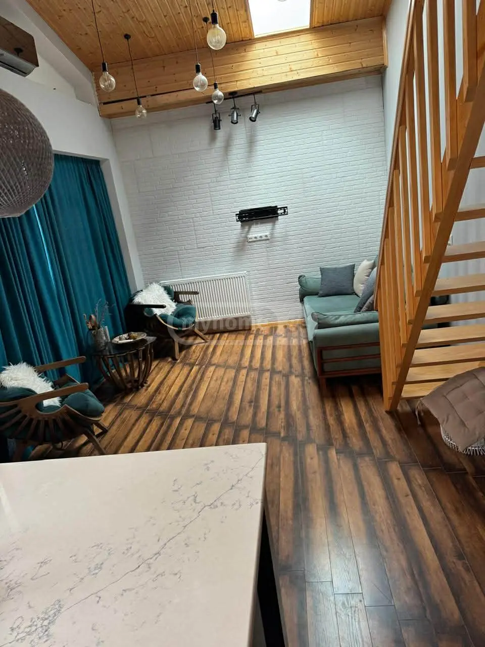  ქირავდება 3 ოთახიანი  ბინა ლისის ტბაზე  ავთო ვარაზის ქუჩა 